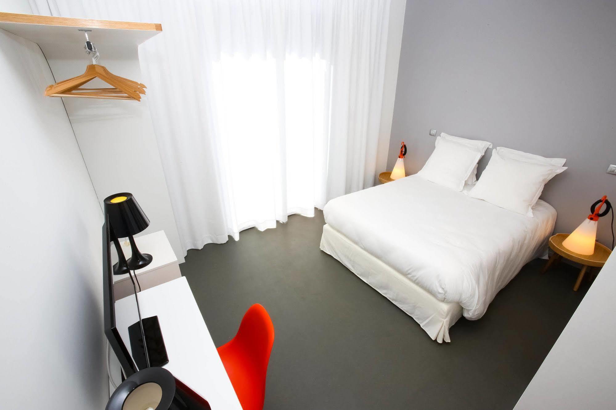 Le Barp Hotel-Restaurant Le Resinier מראה חיצוני תמונה